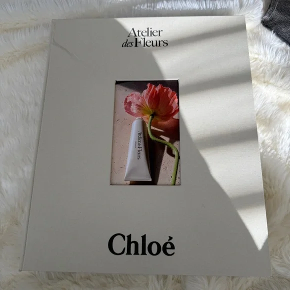 Chloé Atelier des Fleurs Book box set with 3 hand cream and extras brand new - Picture 1 of 16